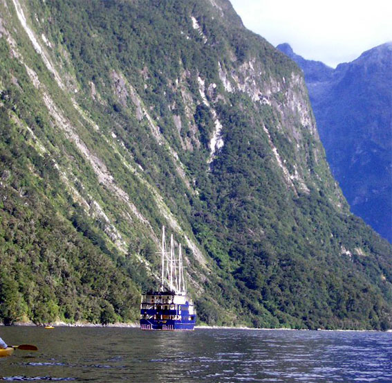 �}���i�[��