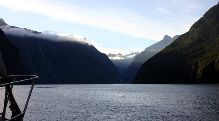 �^�X�}���C����̃~���t�H�[�h�T�E���h