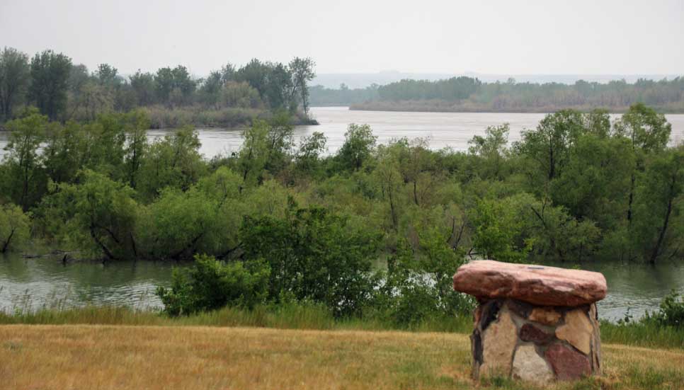 �C�G���[�X�g�[����ƃ~�Y�[����̍����n�_