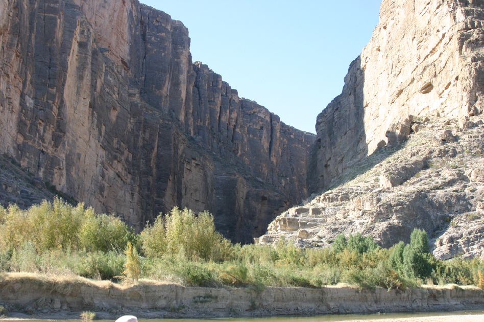 �T���^�G���i�k�J