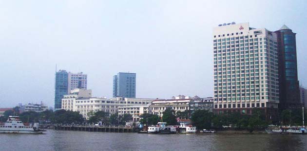 �T�C�S���삩��̎s�X