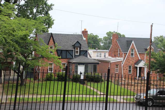 R street gate �t�߂̏Z��X