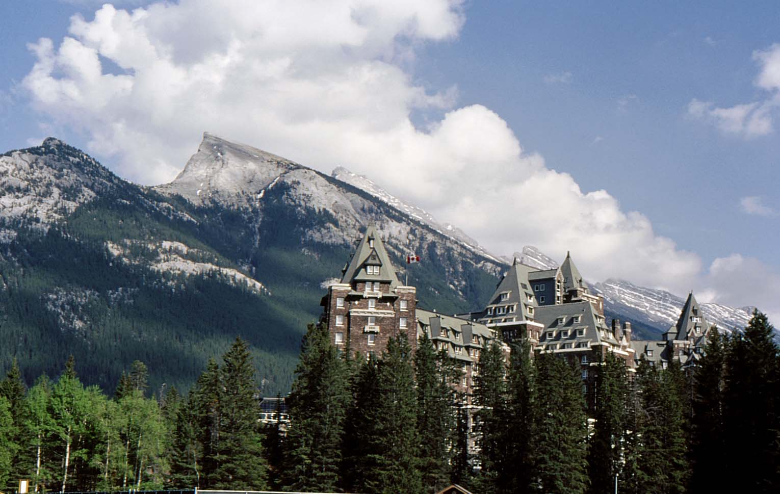 �o���t�X�v�����O�z�e��