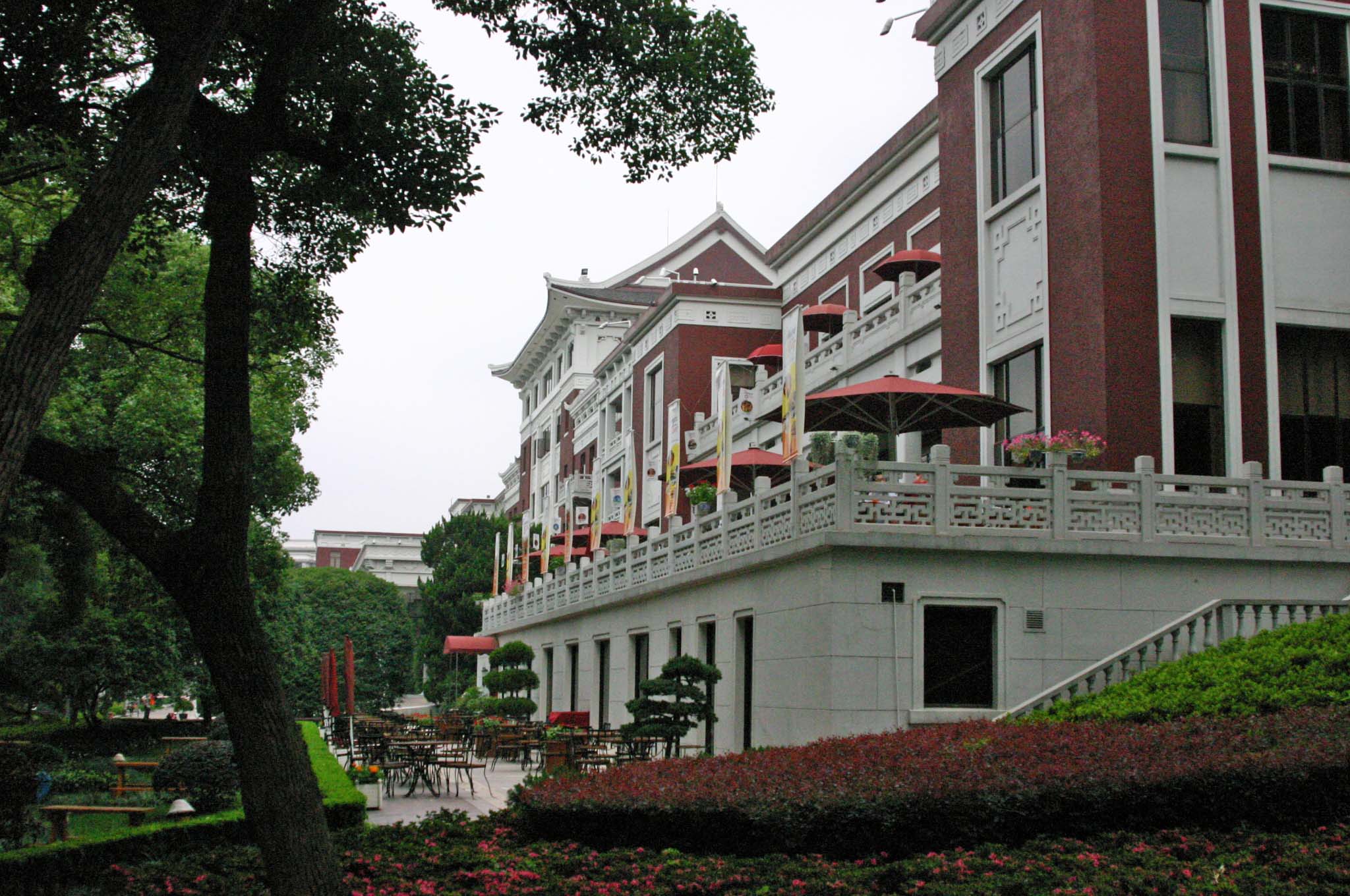 �V�����O�����z�e���Y�B