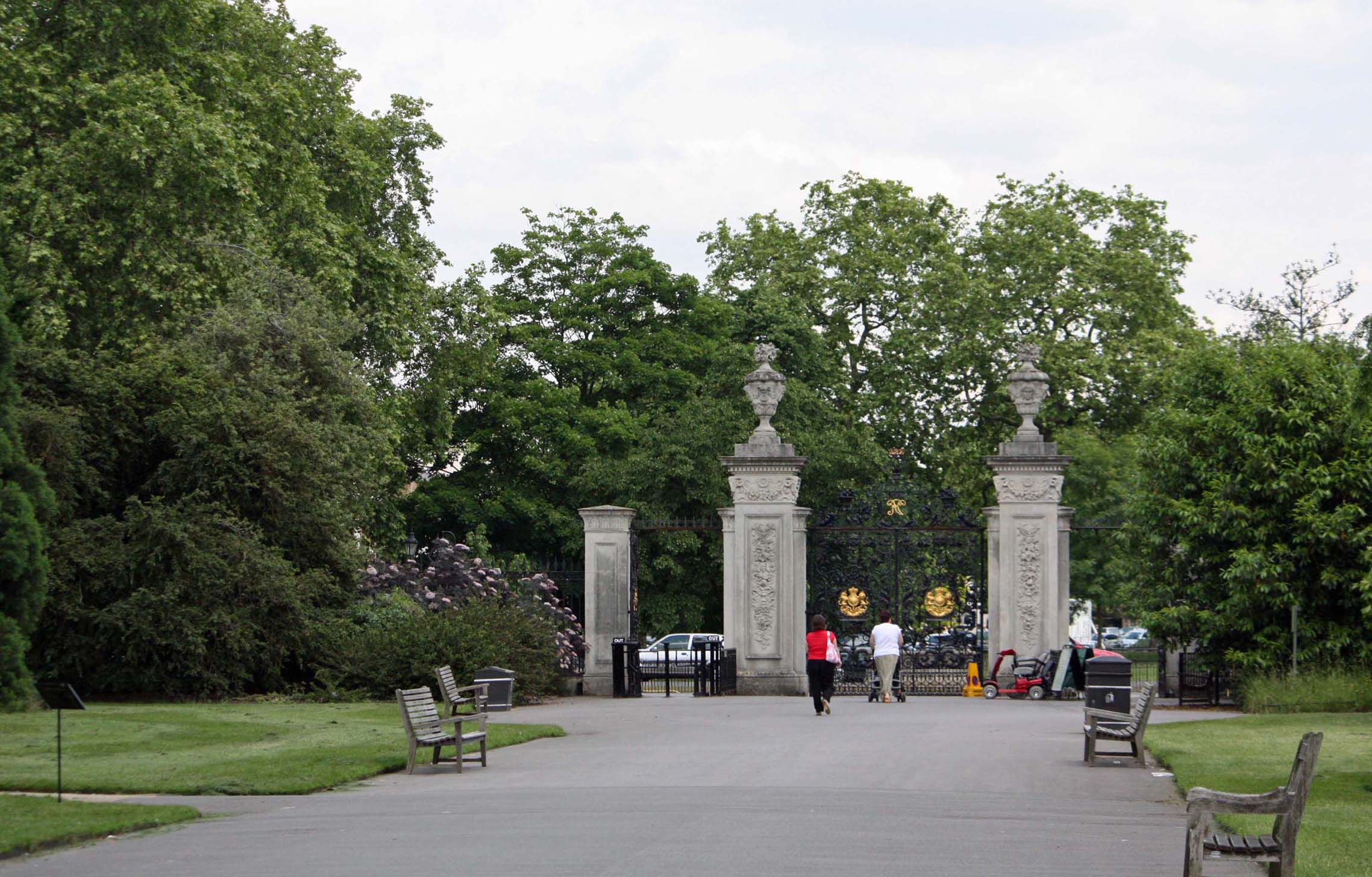 �L���[�A�������ʖ�