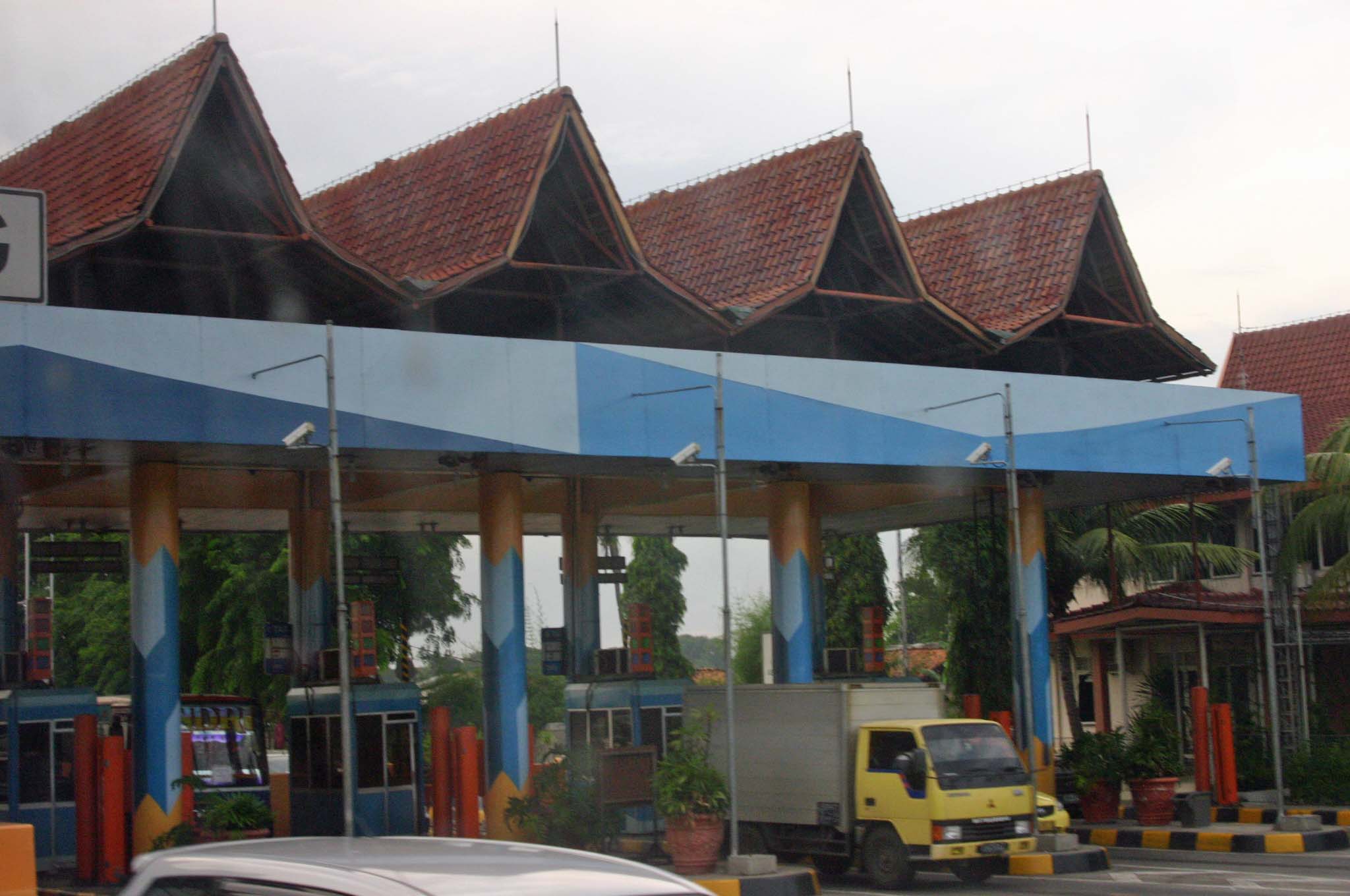 �������H������